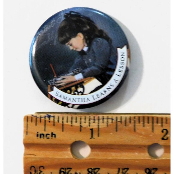 American Girl 1995 Samantha Learns A Lesson Pinback Button Vintage Collectible - Picture 2 of 3